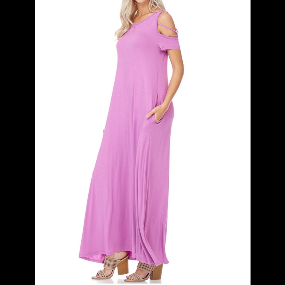 🌟SALE🌟Cold Shoulder Maxi Dress - Picture 1 of 3
